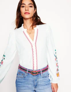 T-shirts & Tops | Oberteile | Boden Bestickte Bluse mit Rüschenausschnitt-Weiß/Bunt, Blumenstickerei Weiß/Bunt,Blumenstickerei