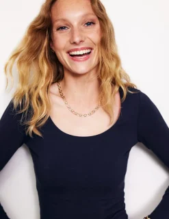 T-shirts & Tops | Oberteile | Boden Doppellagiges Oberteil mit tiefem Rundhalsausschnitt- Marineblau