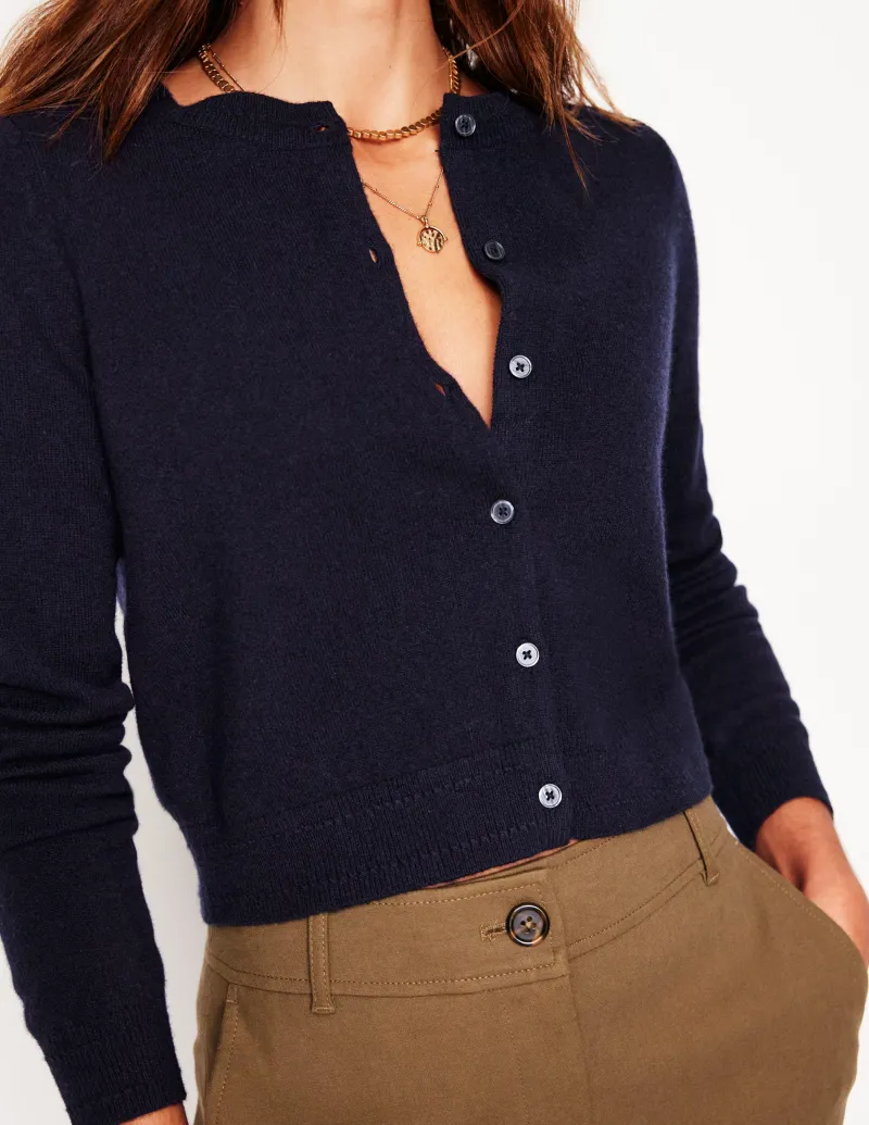 Pullover & Strickjacken | Boden Eva Verkürzte Strickjacke aus Kaschmir- Marineblau
