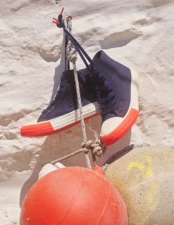 Schuhe, Turnschuhe & Sandalen | Boden Hochgeschnittene Canvas-Sneaker mit Kontrastdetails-Marineblau Blau MarineblauBlau