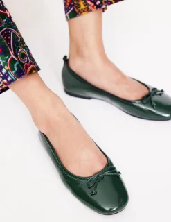 Flache Schuhe | Boden Kitty Ballerinas mit flexibler Sohle-Ponderosa Piniengrün Lack PonderosaPiniengrünLack