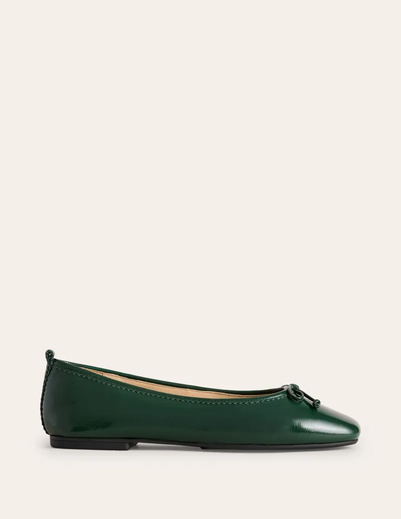 Flache Schuhe | Boden Kitty Ballerinas mit flexibler Sohle-Ponderosa Piniengrün Lack PonderosaPiniengrünLack