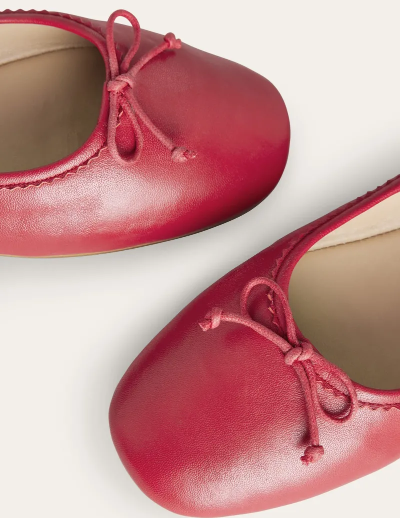 Flache Schuhe | Boden Kitty Ballerinas mit flexibler Sohle- Briefkastenrot