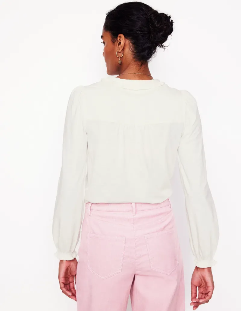 Hemden | T-shirts & Tops | Boden Poppy Henley-Shirt mit Rüschen-Ivory and Navy Spot IvoryandNavySpot