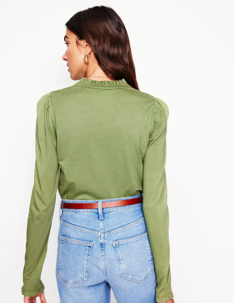 T-shirts & Tops | Oberteile | Boden Superweiches Henley-Oberteil mit Rüschen- Lärchengrün