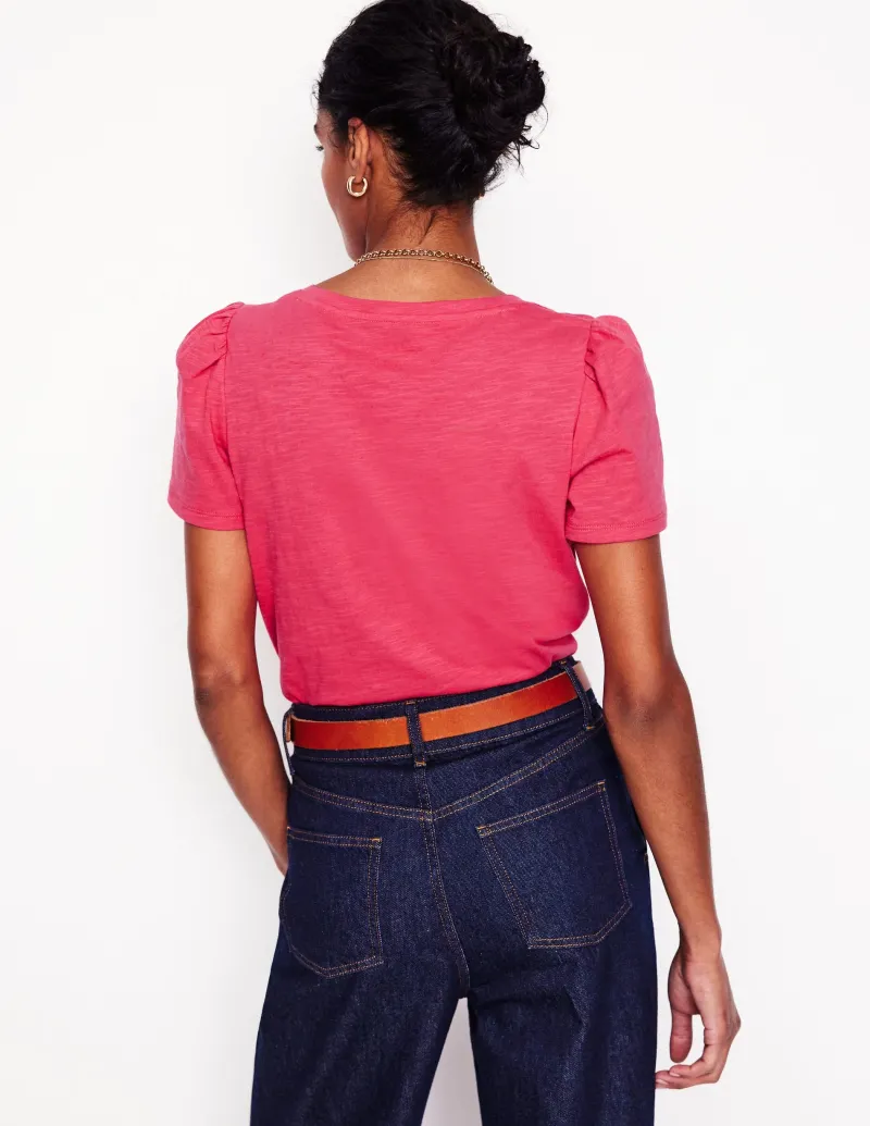 Nachtwäsche & Schlafanzüge | T-shirts & Tops | Boden T-Shirt mit V-Ausschnitt- Kamelienrosa